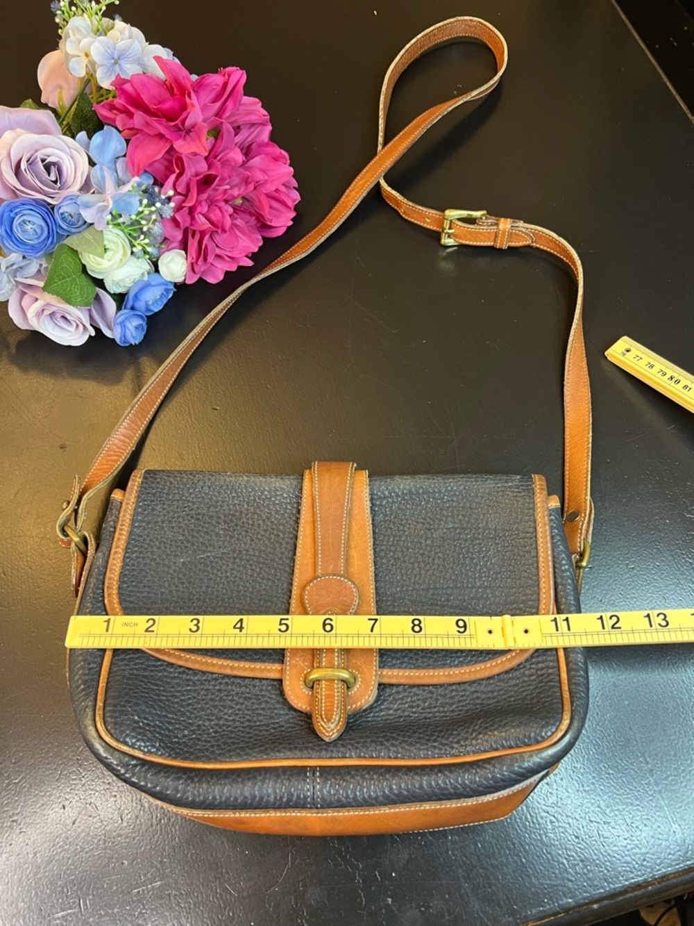 Vintage Dooney & Bourke Navy Blue Tan Leather Crossbody Bag Purse 80s 90s - Picture 11 of 16